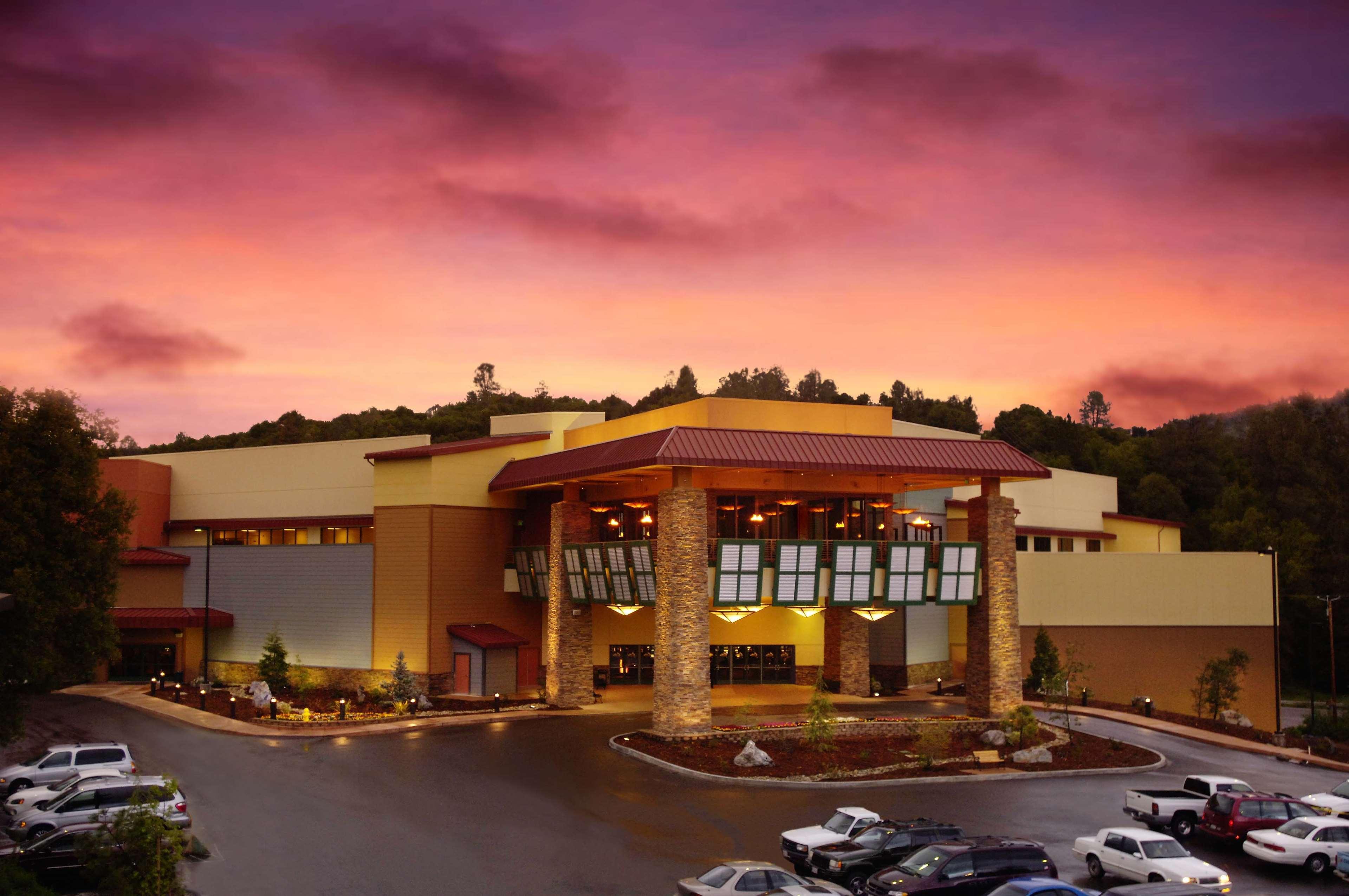Best Western Plus Sonora Oaks Hotel And Conference Center Екстер'єр фото